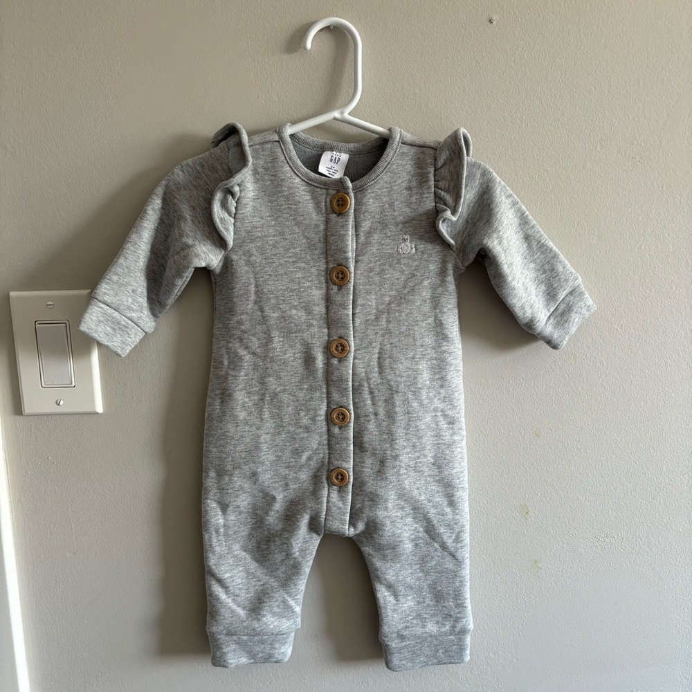 Baby gap romper